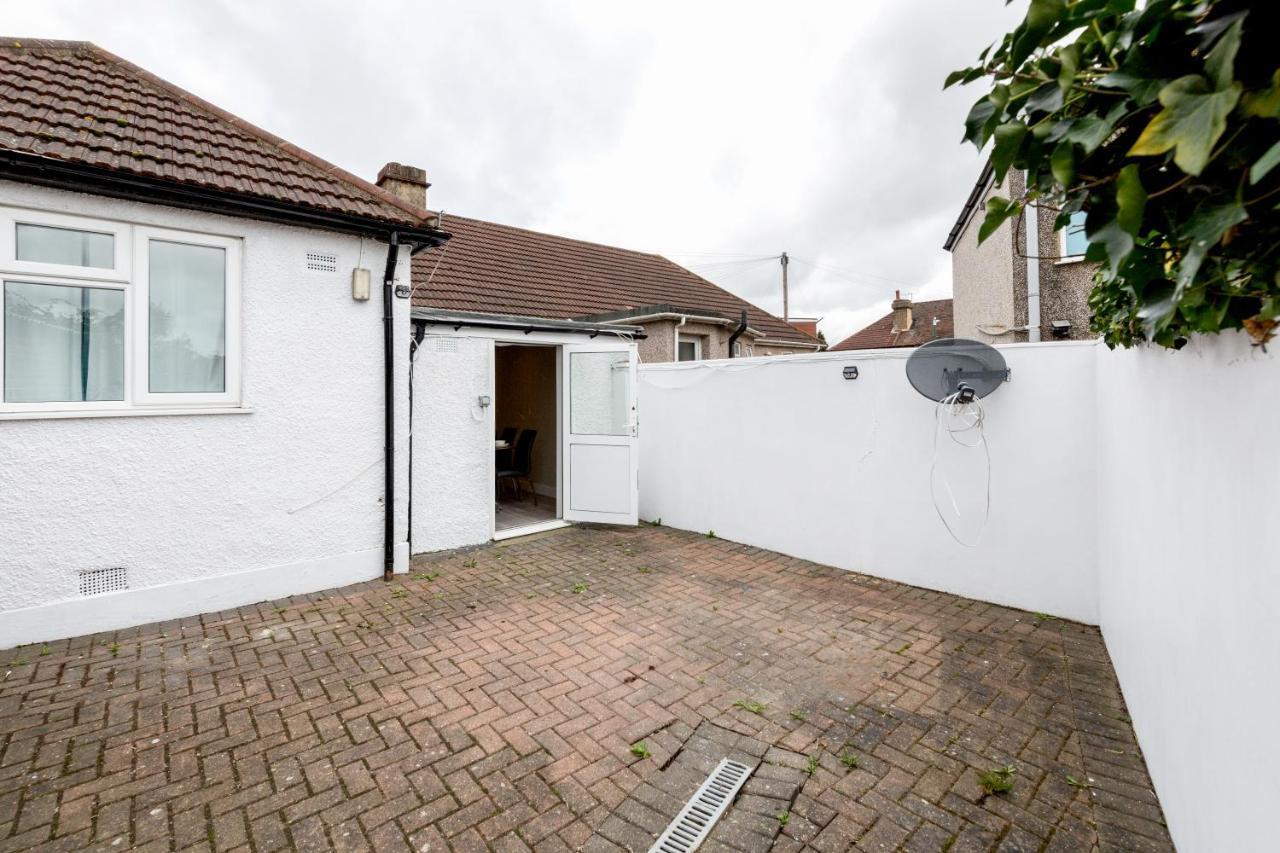 Dartford, Kent - Modern 2Bd 2Bath En-Suite Bungalow M25 Bluewater Екстериор снимка