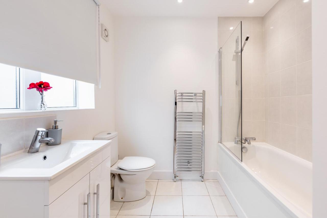 Dartford, Kent - Modern 2Bd 2Bath En-Suite Bungalow M25 Bluewater Екстериор снимка